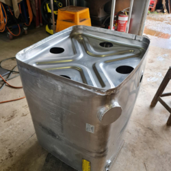 Aluminium fuel tank modifications